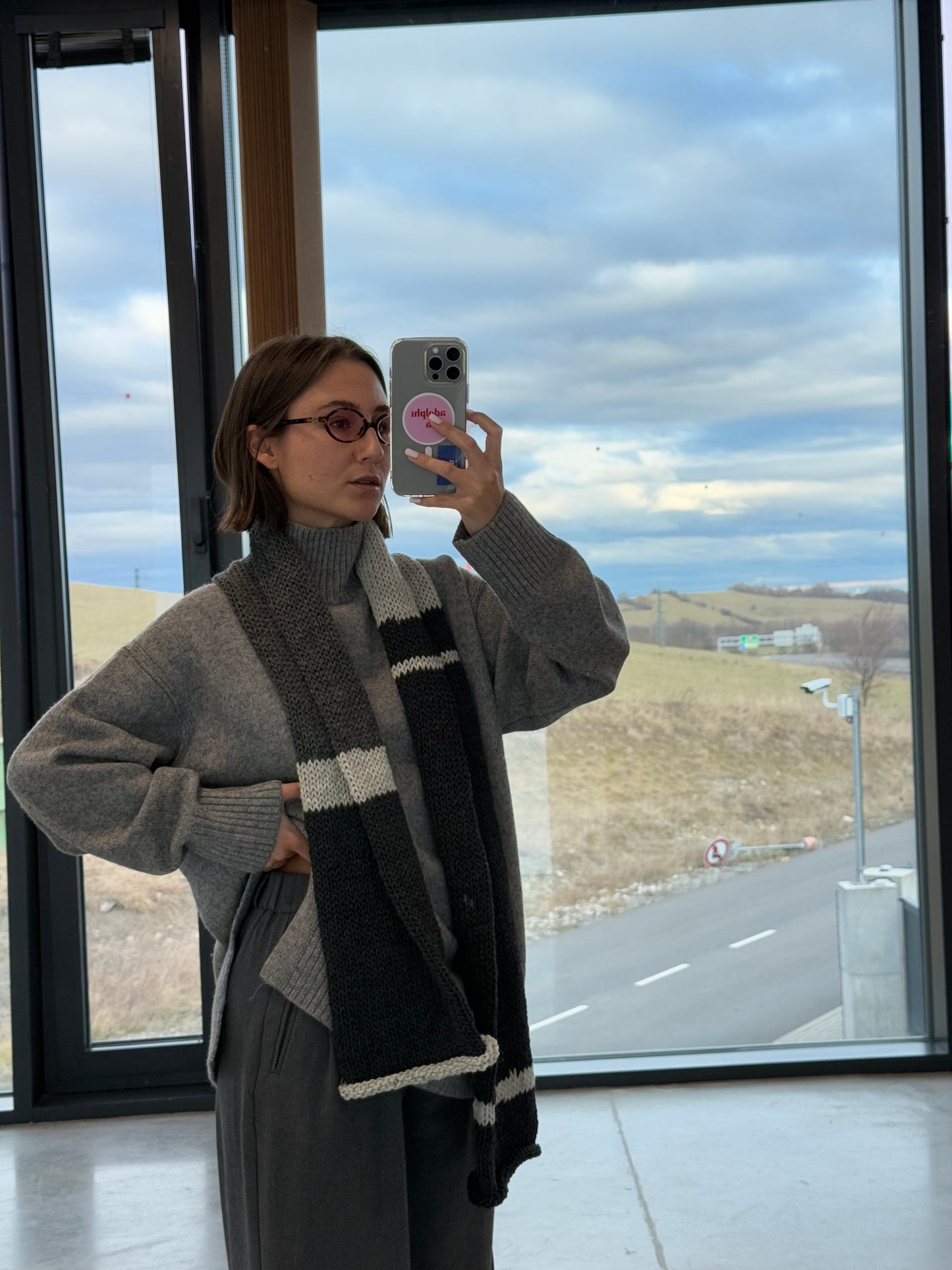 adolphi scarf 16