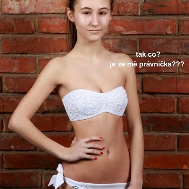 "jaké písničky jsem asi poslouchala v roce 2016?"

* Rihanna ft. Drake – Work
* Drake – One Dance
* The Chainsmokers ft.